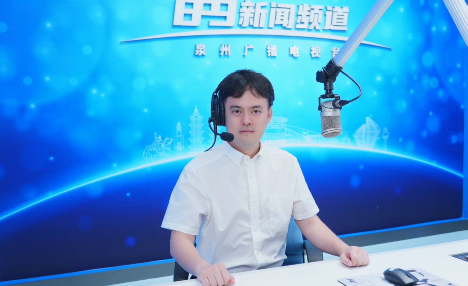 《在线访谈》关注大拼经济、大抓发展，全面奋战“项目提效年”特别专题